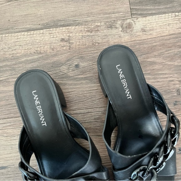 Lane Bryant Sandals Women's 8W Wide Dream Cloud Black Chain Cross Block Heel - Picture 4 of 6